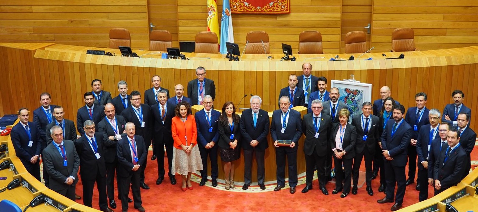 Foto da noticia:Santalices anima ao Instituto Atlántico do Seguro a utilizar as ferramentas de participación cidadá do Parlamento